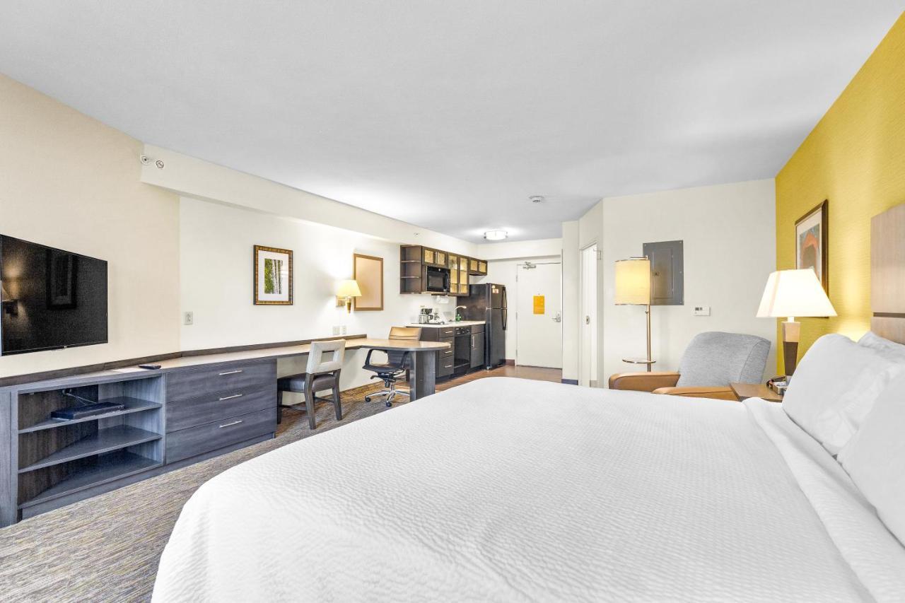 Hotel Candlewood Erie By Ihg 2*