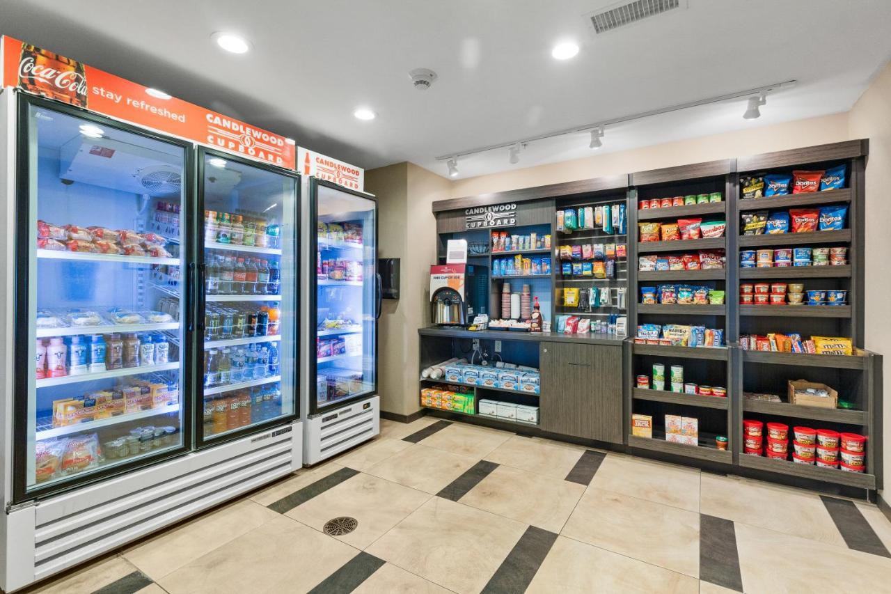 Candlewood Erie By Ihg 2*